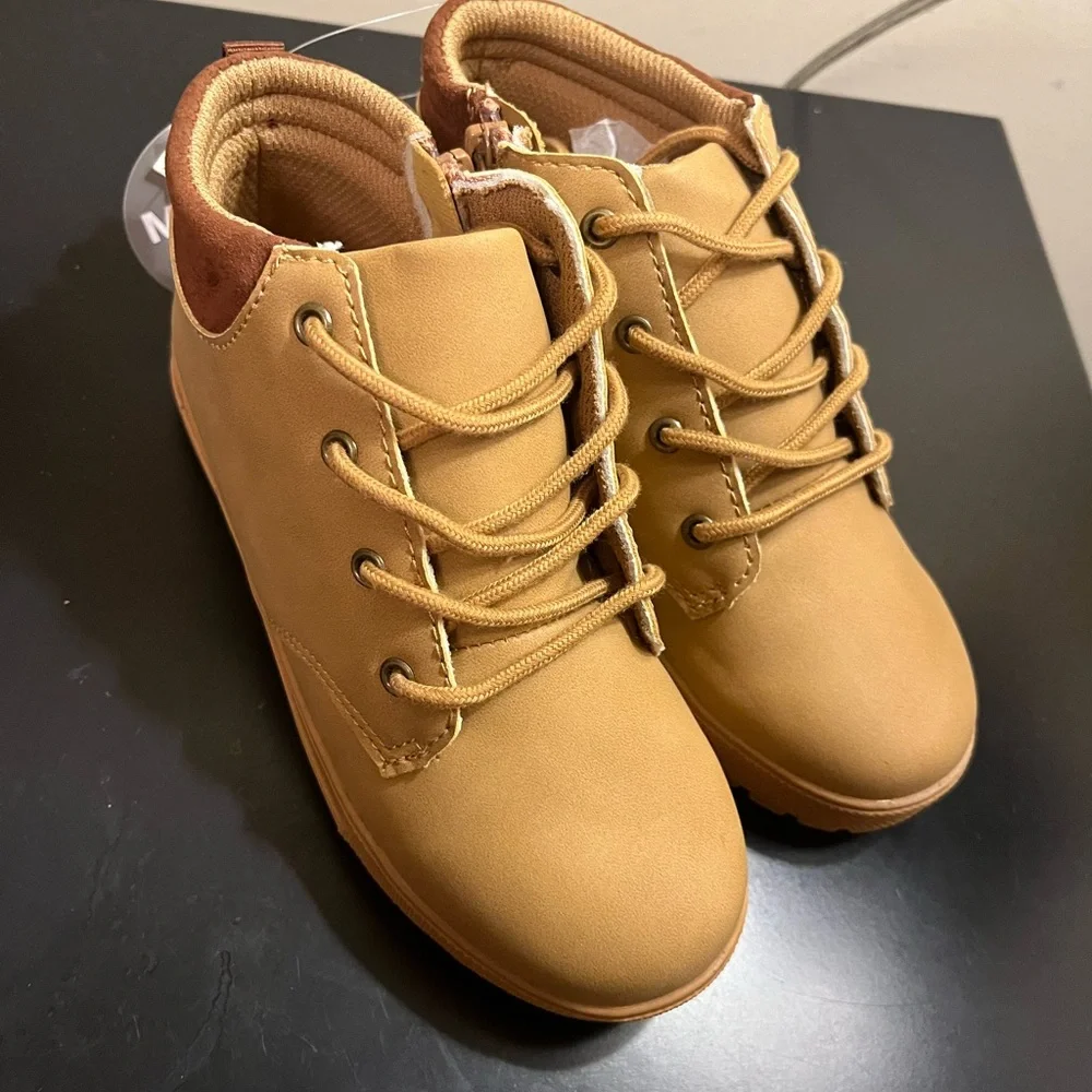 Gap boys brown boots brand new in with tags - Picture 3 of 11